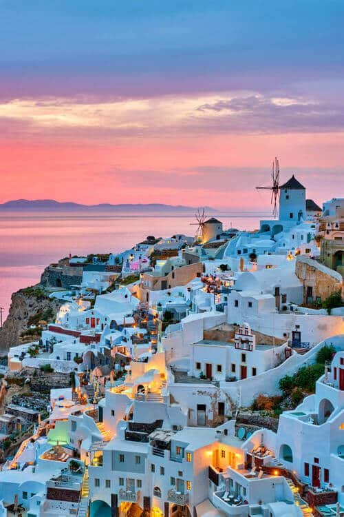 famous-greek-tourist-destination-oia-greece (1)