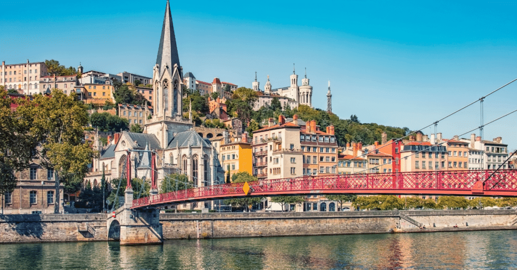 move to lyon