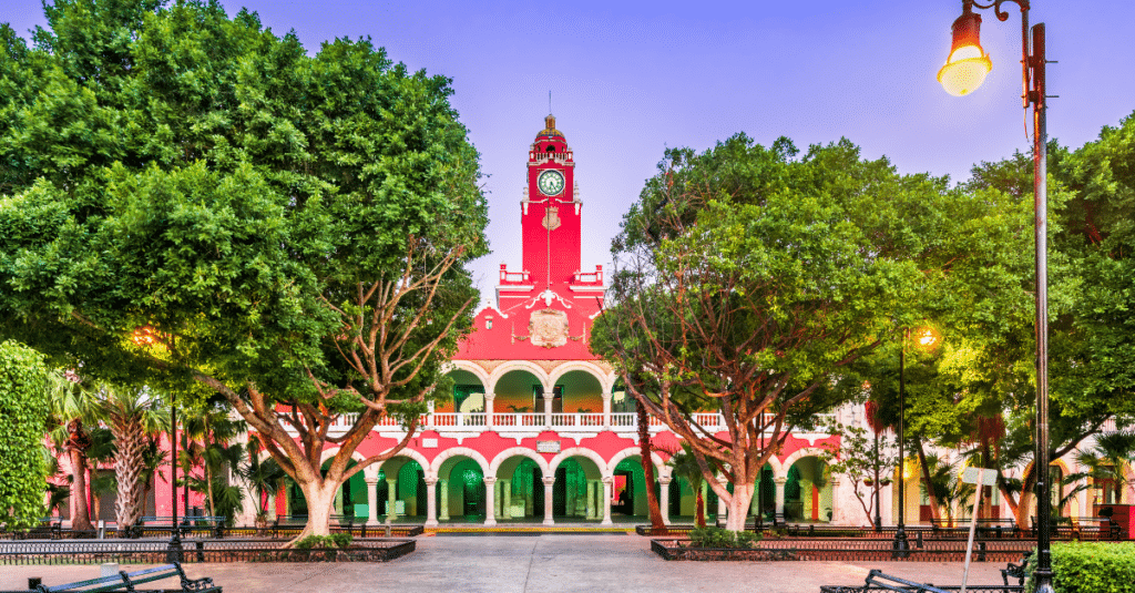 retire in merida from usa