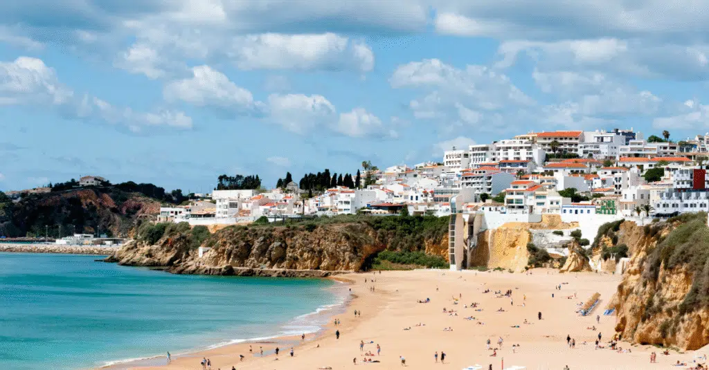 relocate to algarve