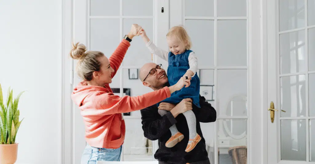 living in spain pros and cons