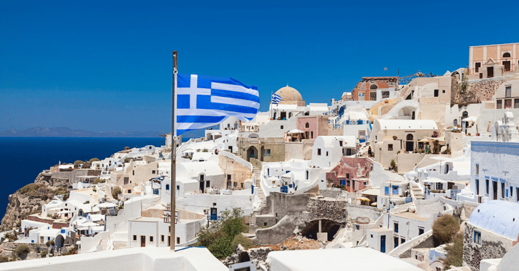 pros and cons of living in greece
