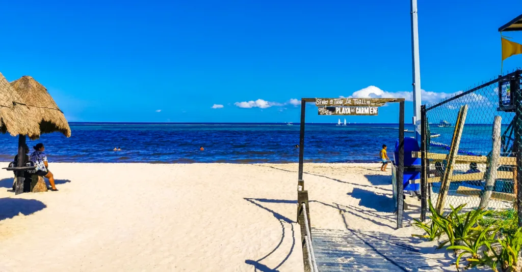 move to playa del carmen